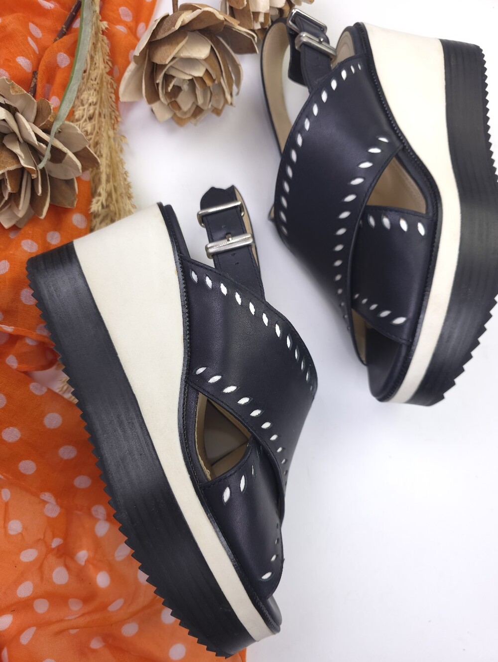 Jill Sanders Women's Crisscross Platform Wedge Sandals Sz 38½m - Picture 8 of 13